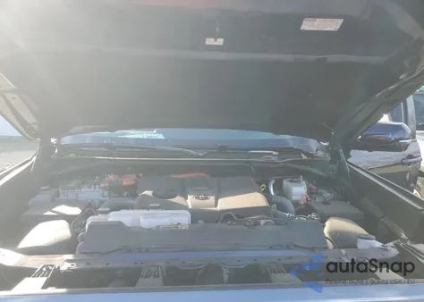 2024 Toyota Tundra Crewmax Platinum z USA, uszkodzony, nr VIN 5TFNC5DB2RX076233